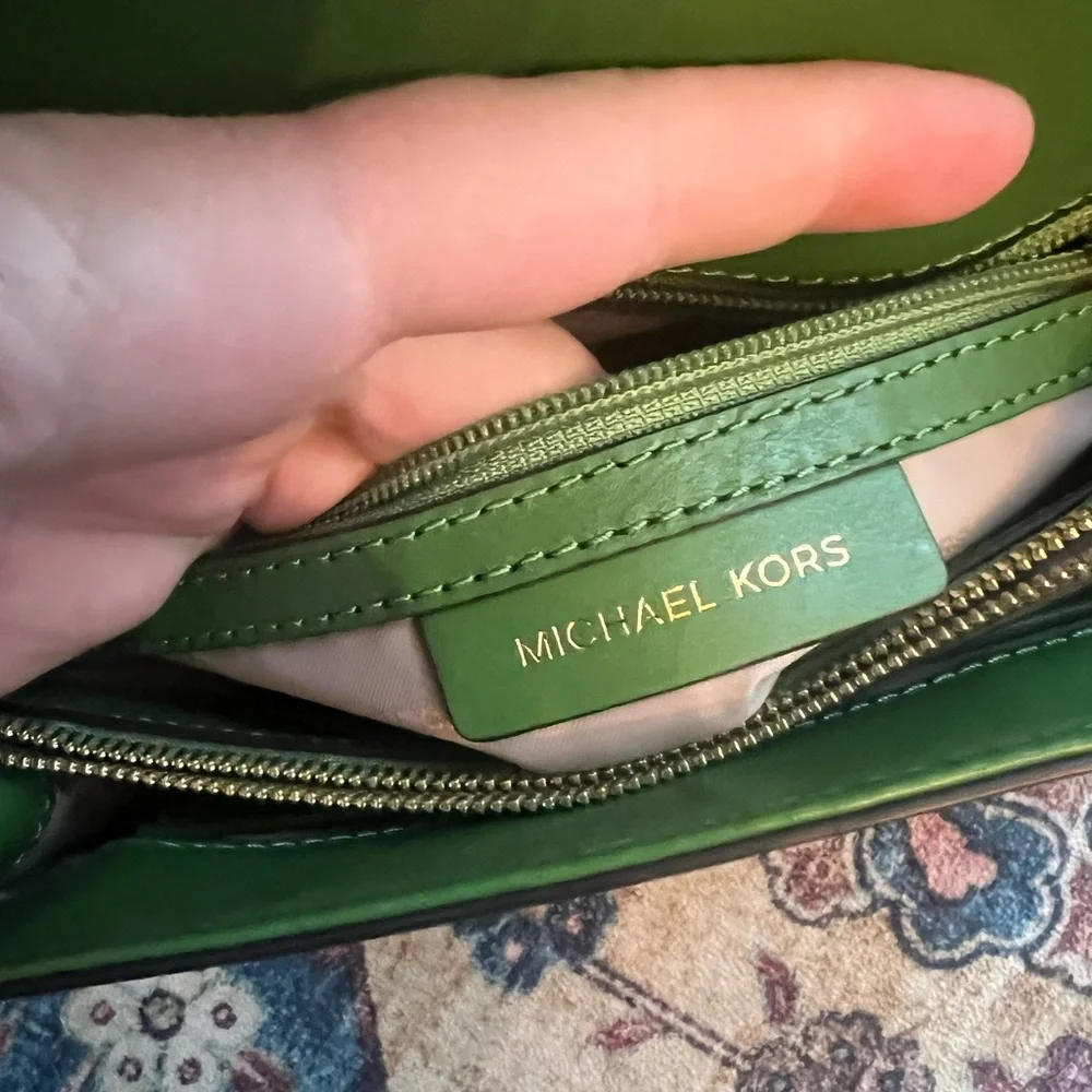 Michael Kors Vibrant Green Leather & Gold Accent Whitney Shoulder Bag, EUC - Picture 5 of 10